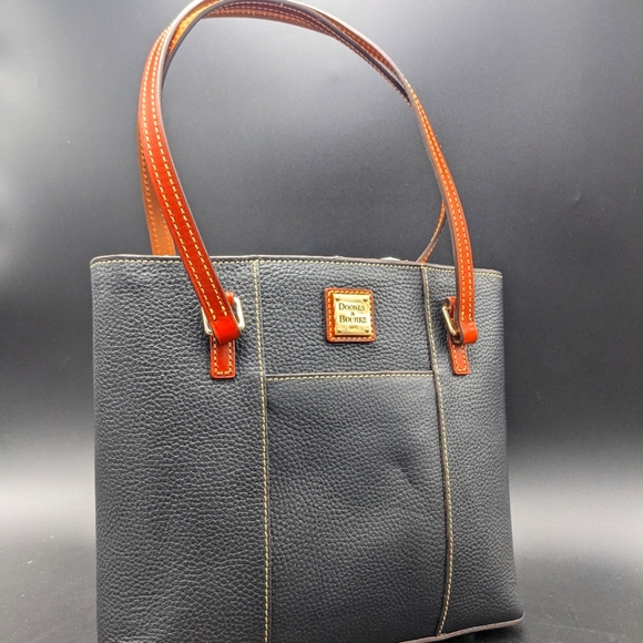 Orciani Sveva Bag Piccola Warm Color in Pelle Martellata Nera, Dettagli